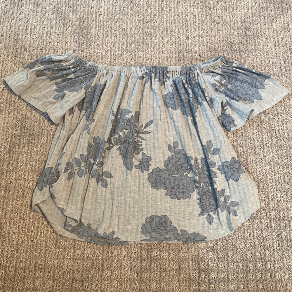 EUC One ❤️ Clothing Los Angeles top size small